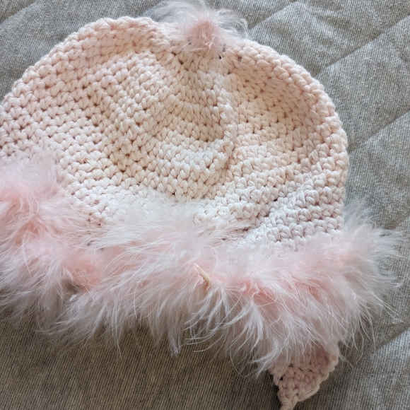 Gita Accessories New York Pink Knit Feathery trim Hat with Ties OS EUC - Picture 3 of 5